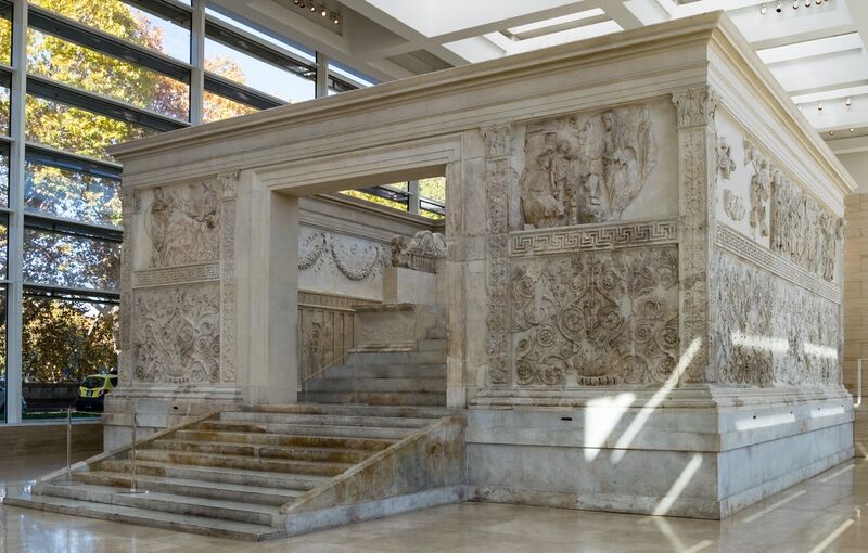 ملف:Ara Pacis (SW).jpg