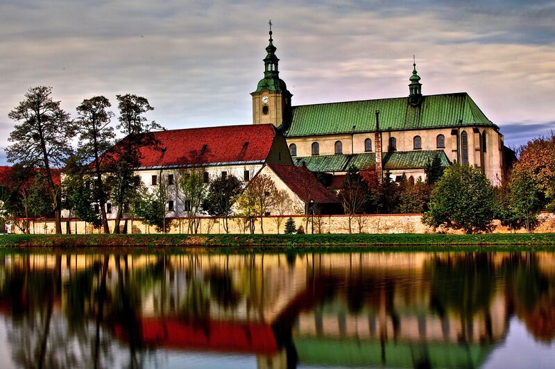 ملف:Cystersi jemielnica.jpg