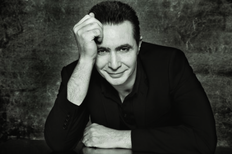 ملف:Edouard Lock.jpg