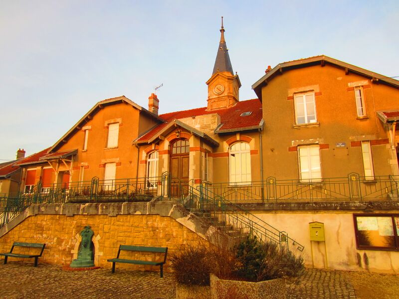 ملف:Mairie Eply.JPG