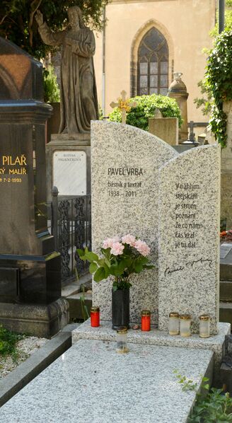 ملف:Pavel Vrba hrob Vyšehrad.jpg