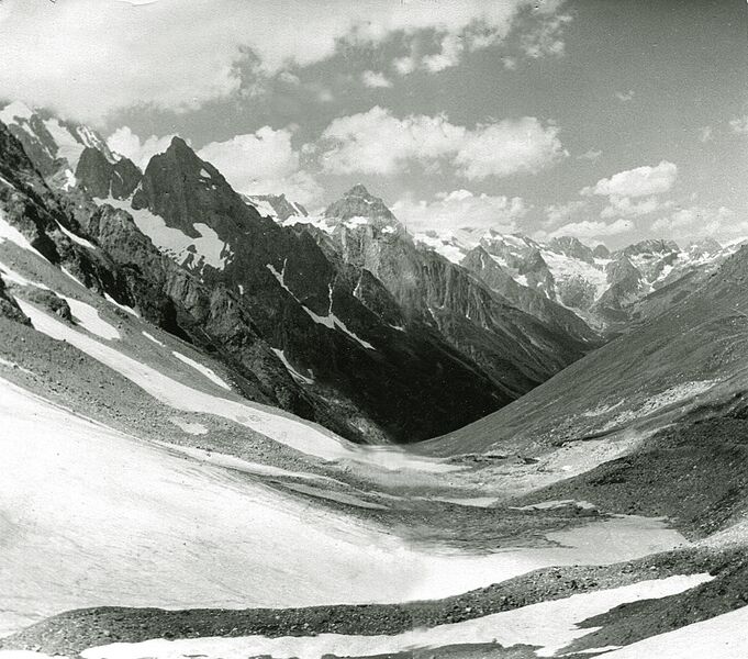 ملف:Вид с Чучхурского перевала.jpg