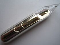 Image: فلز السيزيزم في أمبولة زجاجية