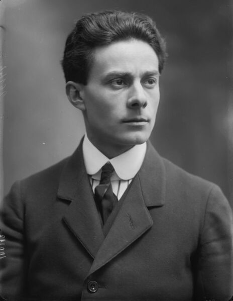 ملف:Massimo Bontempelli 02 (cropped).jpg