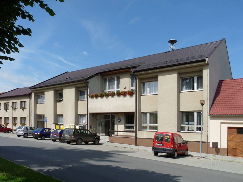 ملف:Nová Cerekev, obecní úřad.jpg