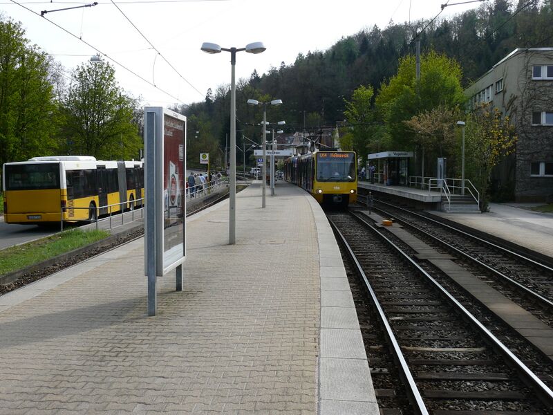 ملف:Stadtbahnhaltestelle Heslach Vogelrain.jpg