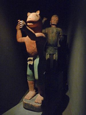 Statue du roi Glélé-Fon (2).jpg