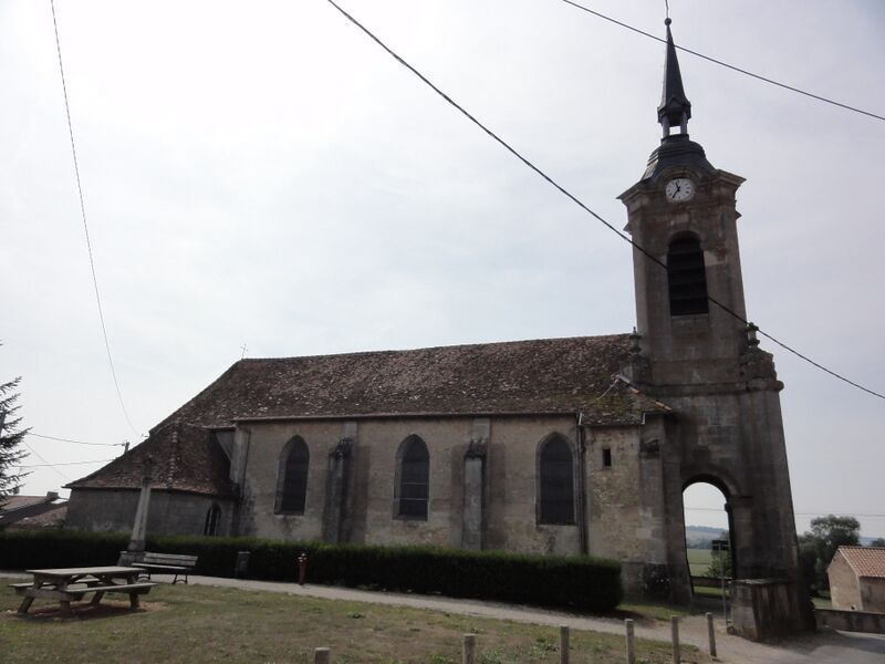 ملف:Ville-Issey (Meuse) église (02).JPG
