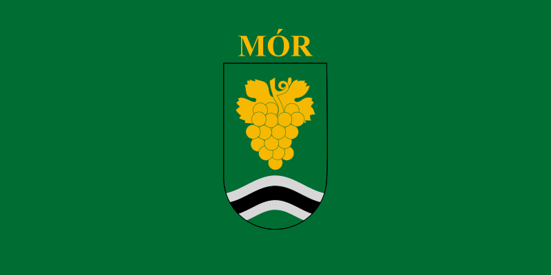 ملف:Flag of Mór.svg