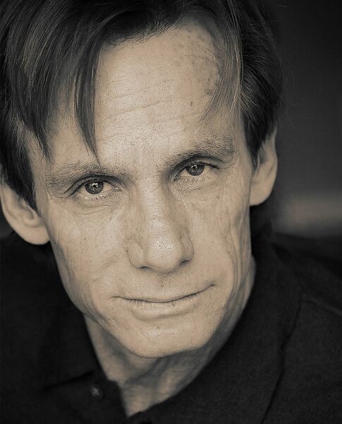 ملف:Steve Railsback.jpg