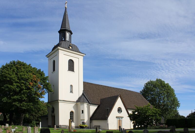 ملف:Huddinge kyrka 2012a.JPG