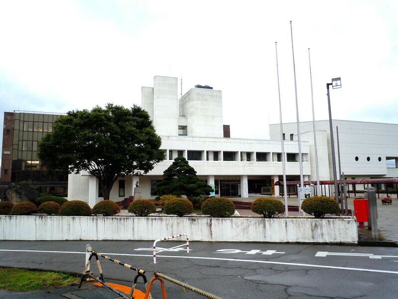 ملف:Kaminoyama city hall.JPG