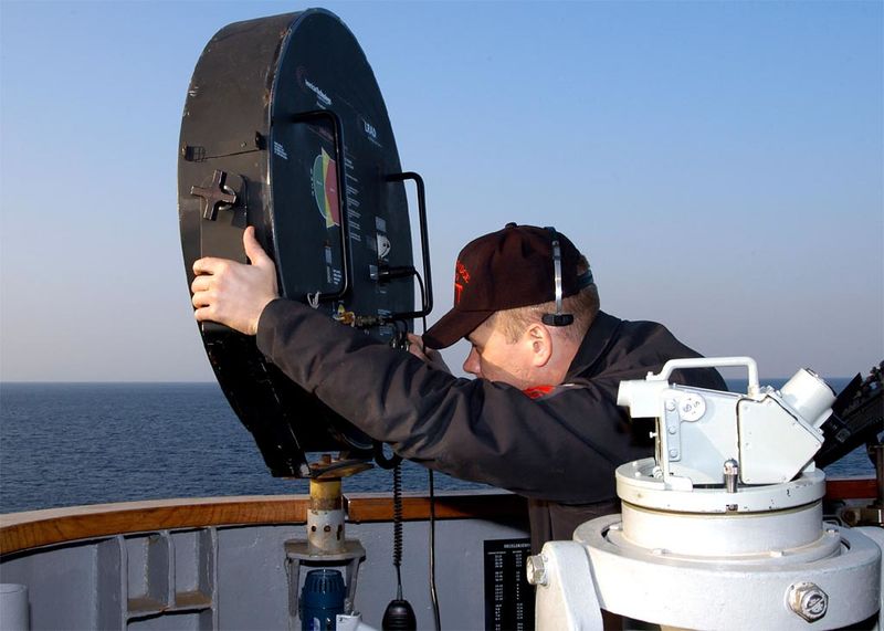 ملف:LRAD naval.jpg