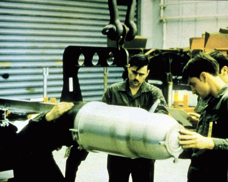 ملف:W80 nuclear warhead.jpg