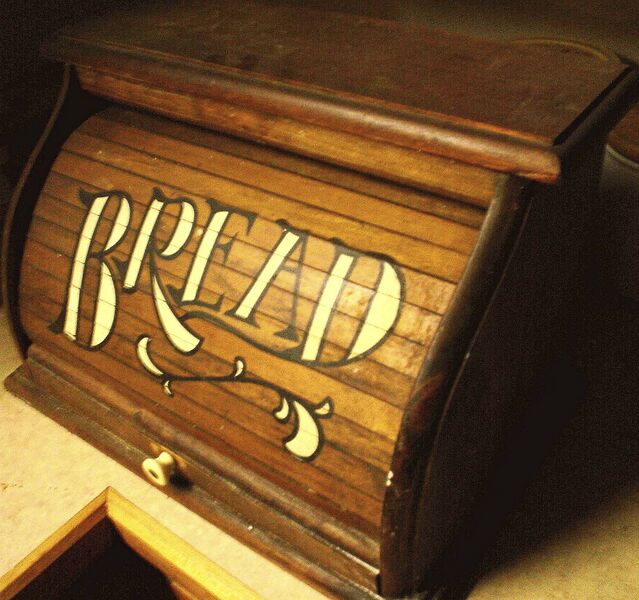 ملف:Breadbox.jpg