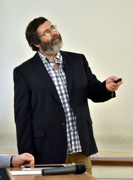 ملف:Jan Mandel na přednášce.jpg