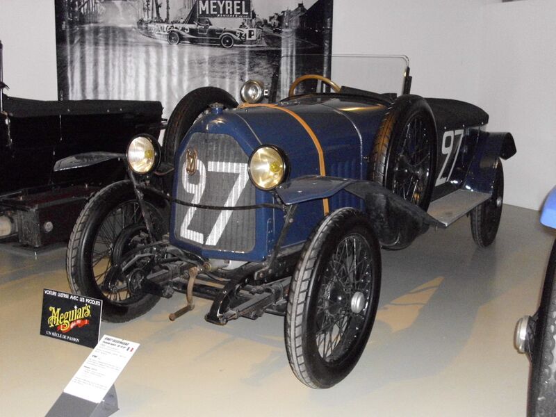 ملف:Vinot & Deguingand 1923.JPG