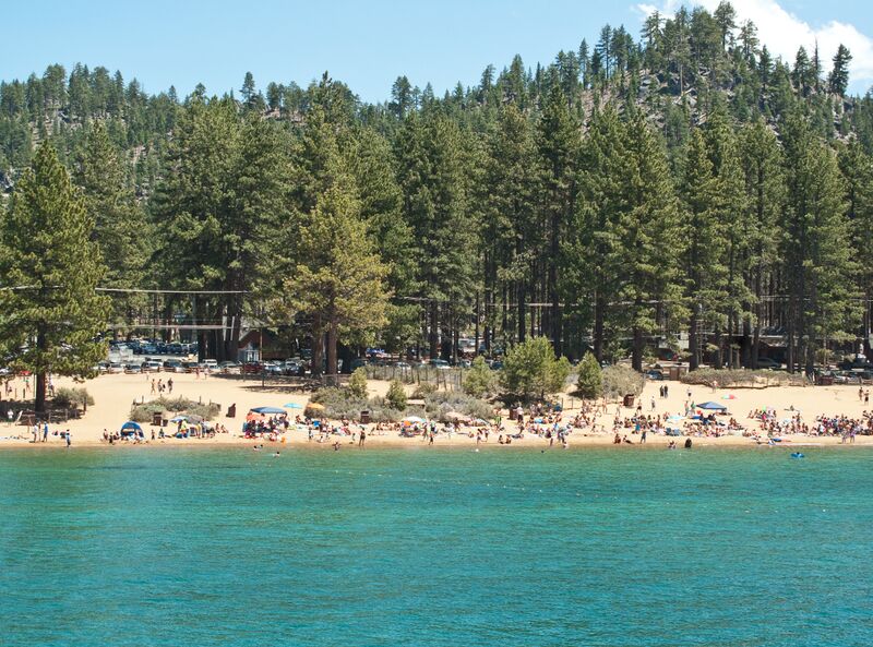 ملف:Zephyr Cove, Lake Tahoe.jpg