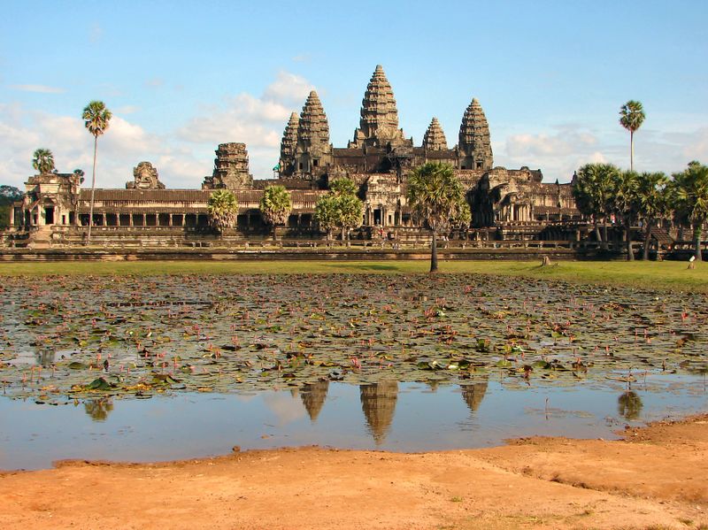 ملف:Angkor Wat.jpg