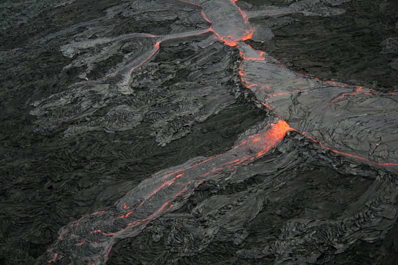 ملف:Lava channel overflow.JPG