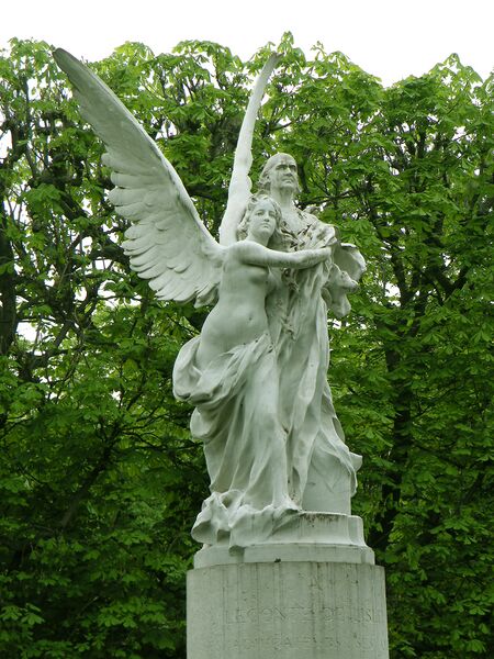 ملف:Monument De Lisle.jpg