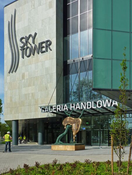 ملف:SkyTower - SalvDali2.jpg