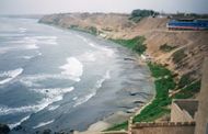 شاطئ ملوث بالنفط في تشانكاي، بيرو.