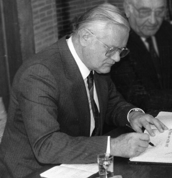 ملف:Hugo Schanovsky 1987.jpg