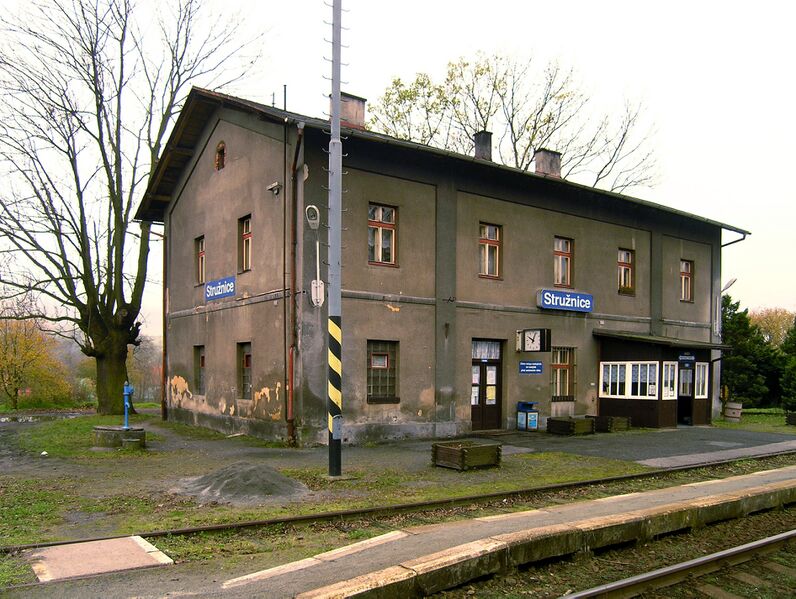 ملف:Stružnice, railway station.jpg