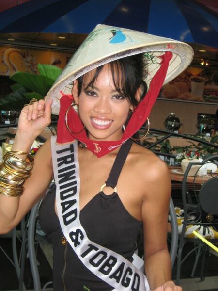 ملف:Anya Ayoung Chee.jpg