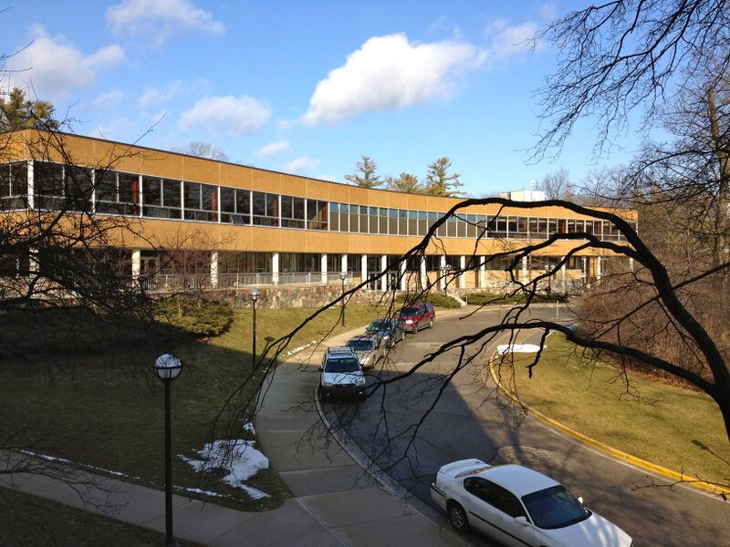 ملف:Bursley Hall 2012-02-16.JPG