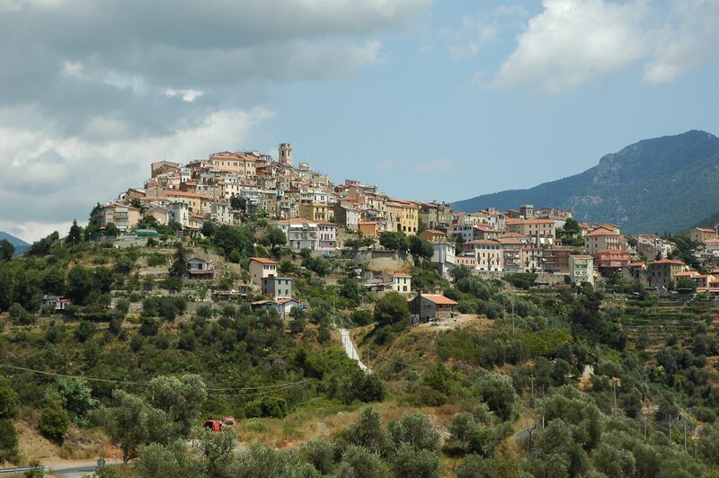 ملف:Comune di Perinaldo.JPG