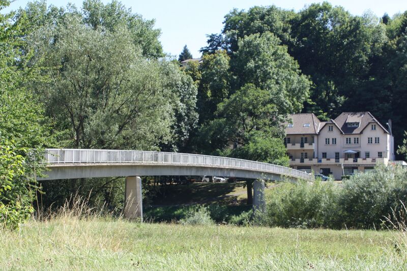 ملف:Foussgängerbréck zu Iechternach.jpg