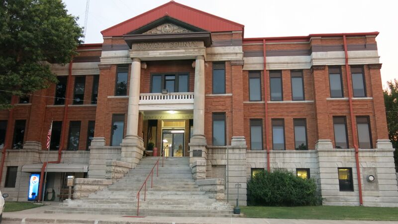 ملف:Nowata County Courthouse.jpg