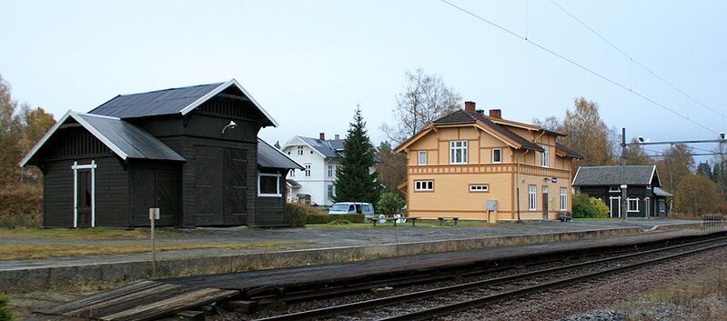 ملف:Reinsvoll railway station.jpg