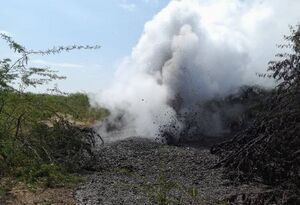 تدفق للمياه والبخار والطمي من بركان دوفان (3 يناير 2025)