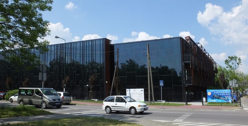 ملف:Centrum Sportowo-Rehabilitacyjne WUM.jpg