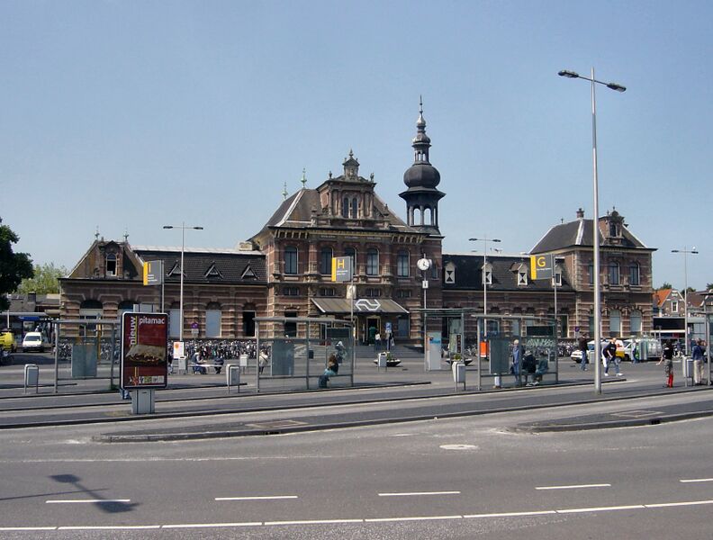 ملف:Delft Station.jpg