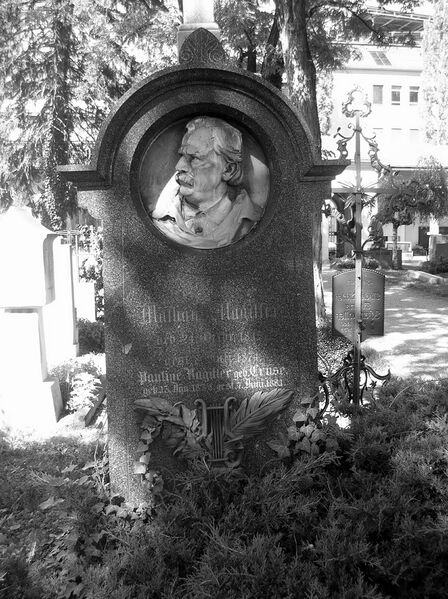 ملف:Matthäus und Pauline Nagiller.JPG