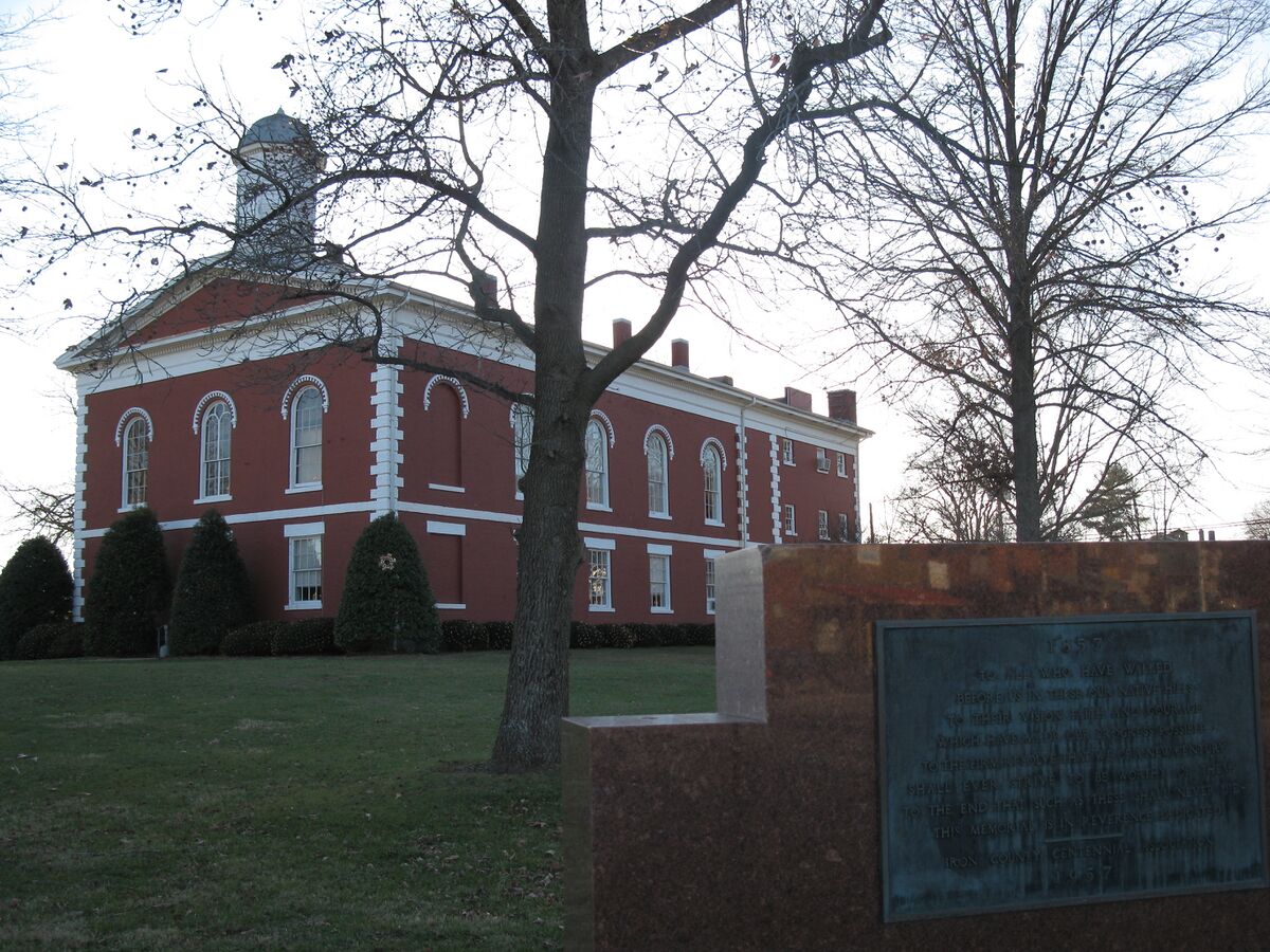 ملفIronton, Missouri courthouse.jpg المعرفة