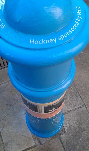 ملف:Painted Bollard, Winchester 23.jpg