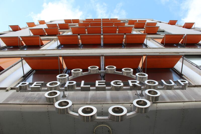 ملف:PeopleGroup, 2015-09-20.JPG