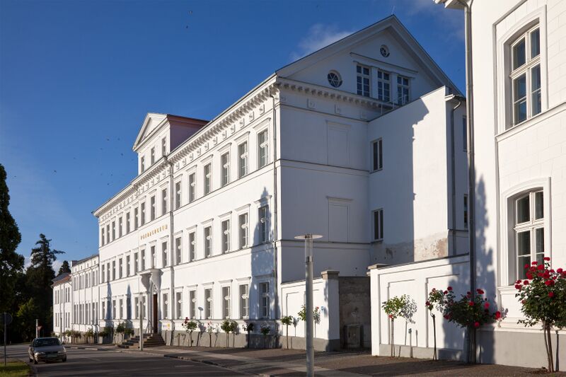 ملف:Putbus Paedagogium.jpg