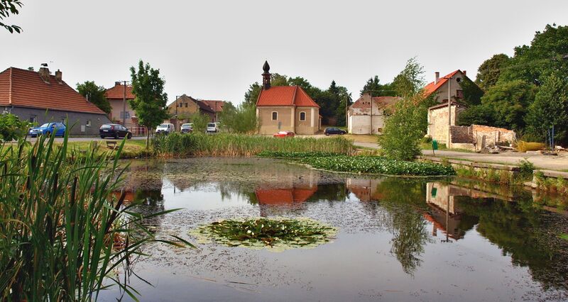 ملف:Velká Dobrá náves1.JPG