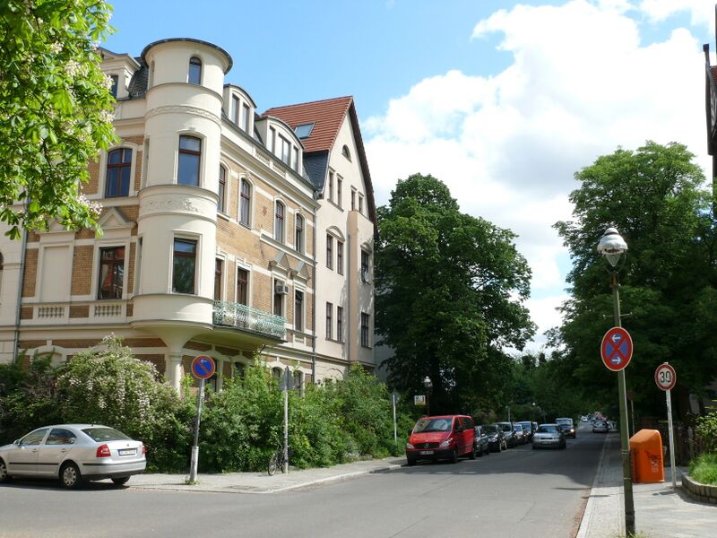 ملف:Zehlendorf Schönower Straße.JPG