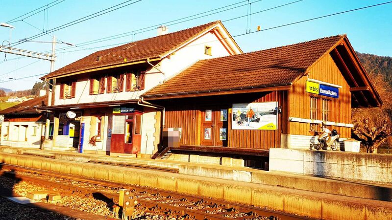 ملف:Brenzikofen railway station.jpg