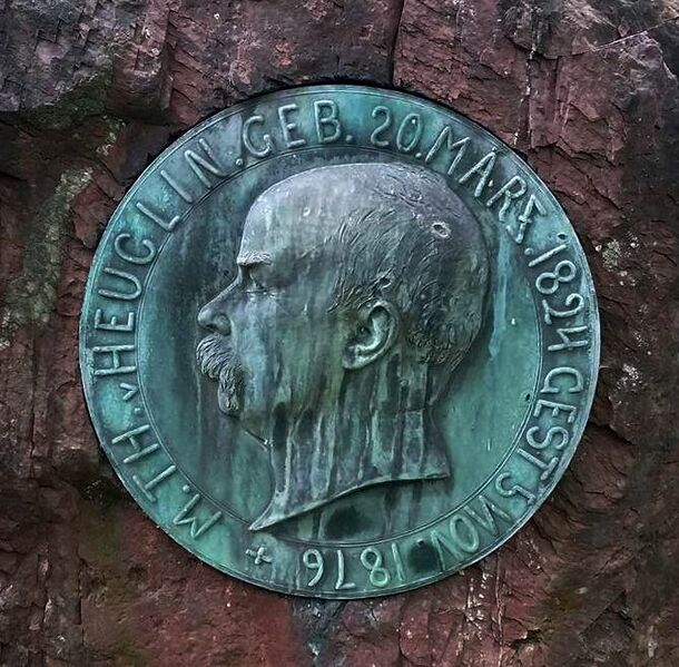 ملف:Grab Theodor Heuglin.jpg