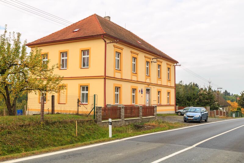 ملف:Kraborovice obecní úřad.jpg