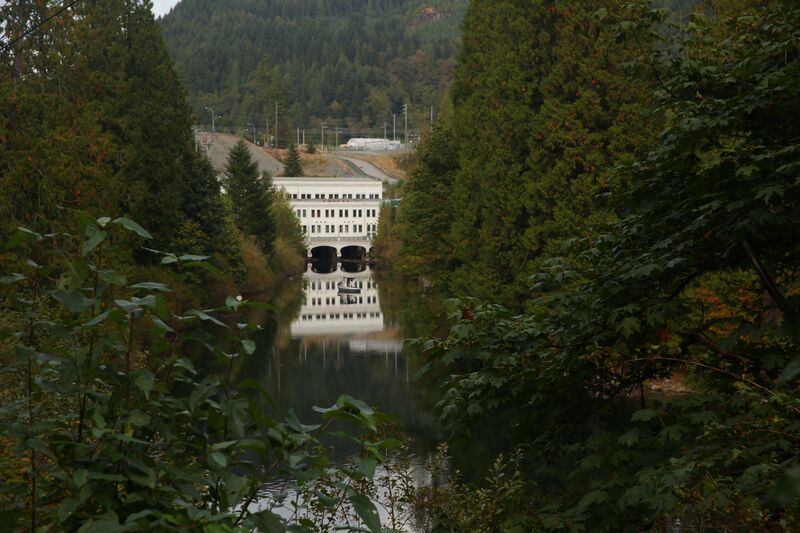 ملف:Stave Lake Dam.JPG