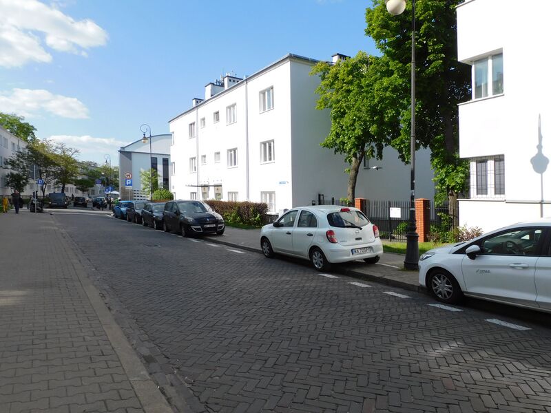 ملف:Suzina przy krasińskiego 16.jpg